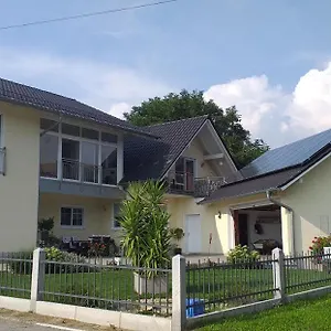Bei Den Geißens Apartment